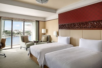 Shangri-La Wing, Deluxe Balcony Room, 2 Twin Beds