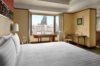 Shangri-La Wing, Premier Room, 1 King Bed