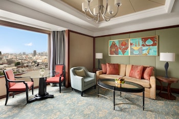 Shangri-La Wing Horizon Executive Suite, 1 King Bed