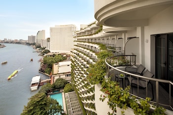 Krungthep Wing Deluxe Suite
