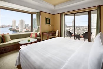 Shangri-La Wing, Premier Room, 1 King Bed, Balcony