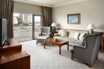 Krungthep Wing Deluxe Suite