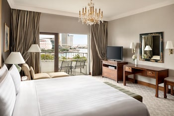 Krungthep Wing Deluxe Suite