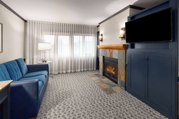 Junior Suite, 1 King Bed, Non Smoking