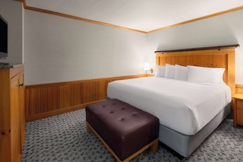 Suite, 1 King Bed, Non Smoking