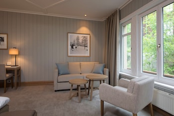 Family Room (Four)