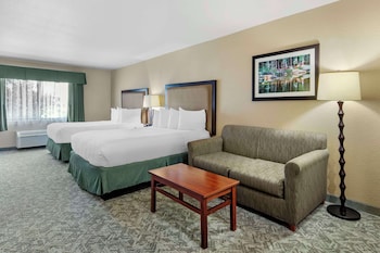 Suite, Multiple Beds, Non Smoking, Refrigerator & Microwave (with Sofabed)