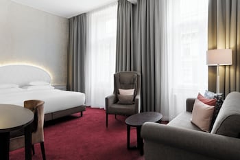 Deluxe Room, 1 King Bed