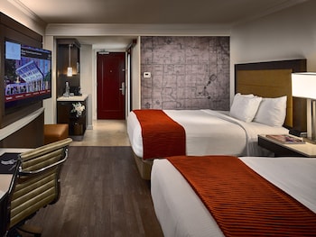 Executive Room, 2 Queen Beds, Executive Level (Executive Queen Room)