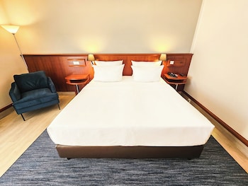 Superior Room (main building)