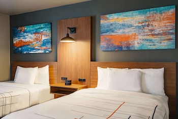Deluxe Room, 2 Queen Beds, Accessible, Non Smoking (Mobility)