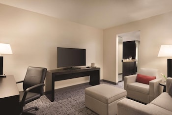Suite, 1 Bedroom, Non Smoking (King with Sofa bed)