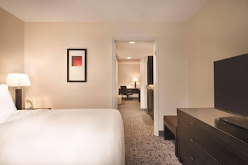 Suite, 1 Bedroom, Non Smoking (King with Sofa bed)
