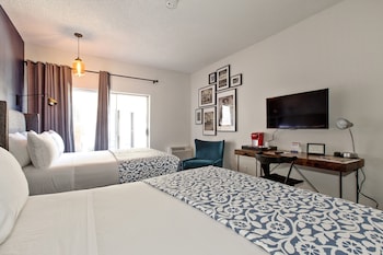 Superior Room, 2 Queen Beds, Patio or Balcony, Pool view