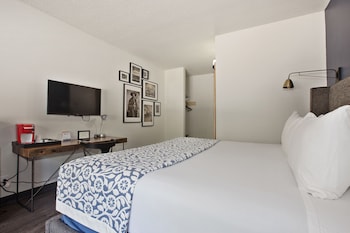 King Room, 1 King Bed, Accessible, Non Smoking