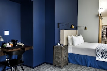 Superior Room, 1 Queen Bed, Balcony, Pool View