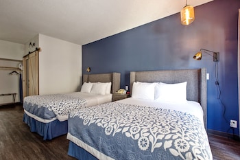 Standard Room, 2 Queen Beds