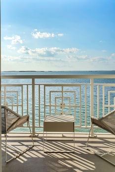 Room, 2 Queen Beds, Accessible, Bathtub (Waterfront)