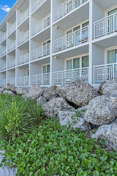King Waterfront, Coconut Wing