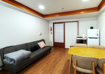 Residence Twin - [Hot Deal] Check-in at 5PM/ Check-out at 9AM / No Consecutive Nights