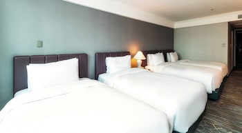 Quadruple Room (Parking for 1 vehicle included)