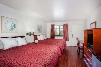 Suite, Multiple Beds, Non Smoking (First Floor)