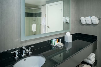 Executive Room, 1 King Bed, Corner