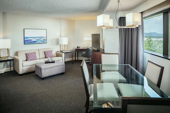 Executive Room, 1 King Bed, Corner