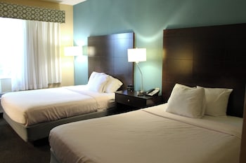 Room, 2 Queen Beds, Accessible, Non Smoking (Hearing Impaired)