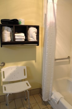 Room, 2 Queen Beds, Accessible, Non Smoking (Hearing Impaired)