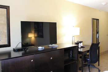 Suite, 1 King Bed, Non Smoking
