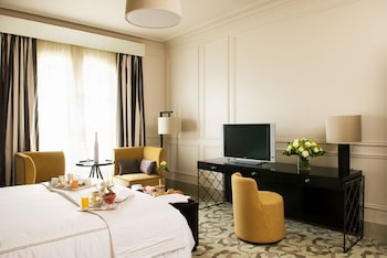 Room, 1 King Bed (Pavillon 4 star)