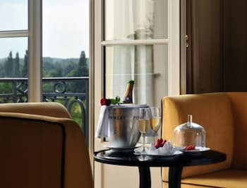 Deluxe Suite, 1 King Bed, Park View (Palace 5 Star)