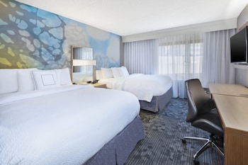 Room, 2 Queen Beds (Mobility/Hearing Accessible, Tub)