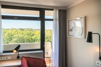 Standard Room, 2 Twin Beds (Furnished Balcony)