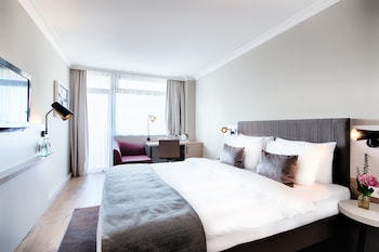 Standard Room, 1 Queen Bed