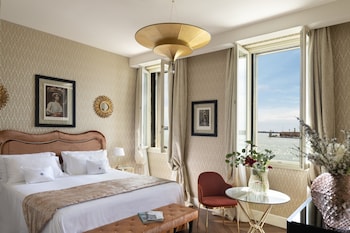 Deluxe Room, Lagoon View