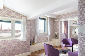 Signature Suite, Lagoon View (Jules Verne)