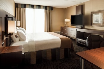Suite, 1 King Bed (Additional Living and Dining Area)