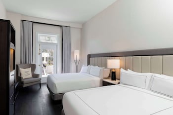 Room, 2 Queen Beds (Sundeck)