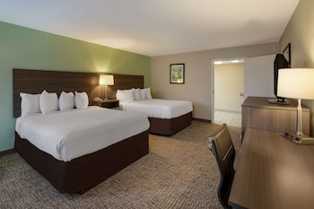 Standard Room, 2 Queen Beds, Accessible, Bathtub