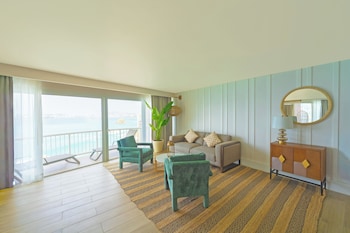 Royal Suite King Ocean View