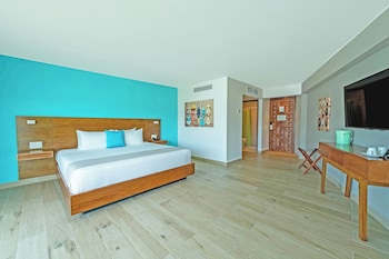 Confort King Partial Ocean View