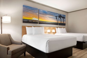 Room, 2 Queen Beds, Non Smoking