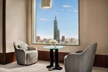 Premier Taipei 101 View Twin Room