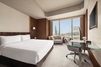 Deluxe Taipei 101 View King Room