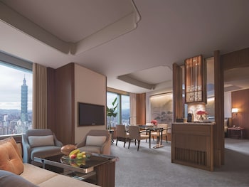 Plaza Suite Twin Room