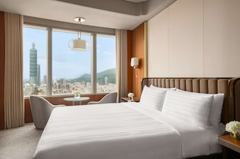 Plaza Suite King Room