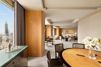 Specialty Suite