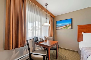 Standard Room, 2 Queen Beds, Non Smoking, Refrigerator